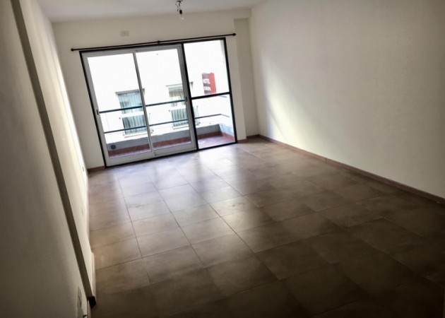 Alquiler Temporario Monoambiente SIN MUEBLES, Talcahuano 100, 2. Centro