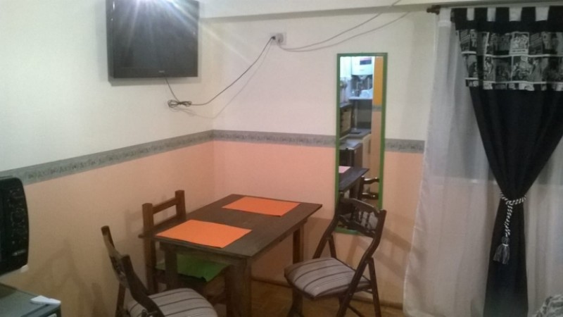Alquiler Temporario Monoambiente, Esmeralda 800, Centro