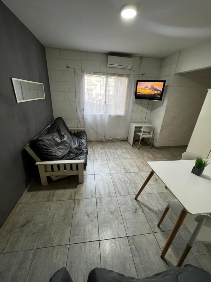 Alquiler Temporario Monombiente, Viamonte 2100, 1. Recoleta
