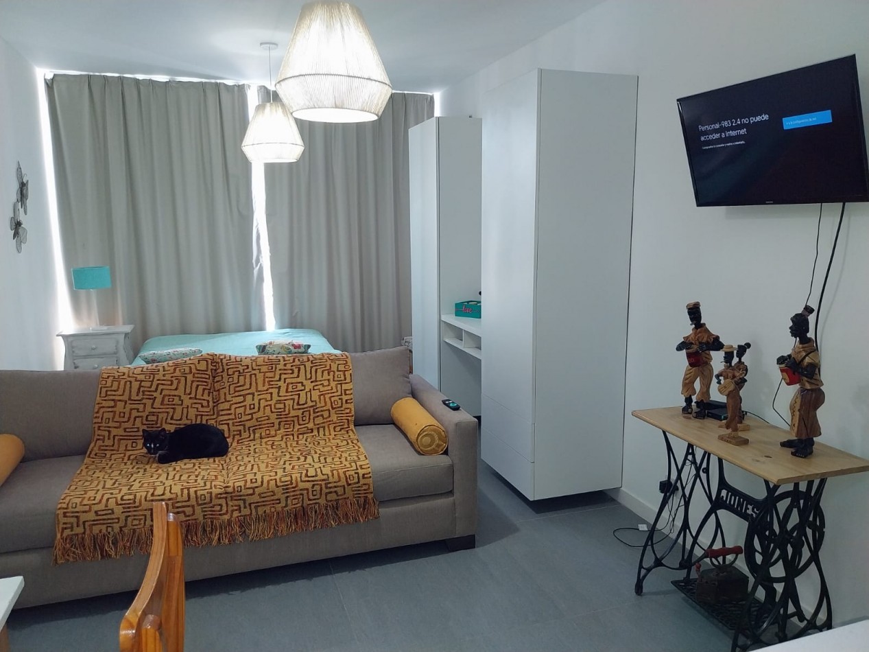 Alquiler Temporario Monoambiente c/Balcon y Cochera Propia, Montañeses 2300, Belgrano. 