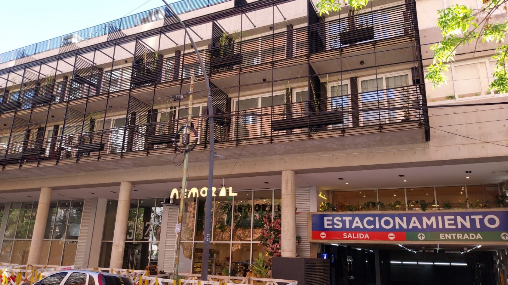 Alquiler Temporario Monoambiente c/Balcon y Cochera Propia, Montañeses 2300, Belgrano. 
