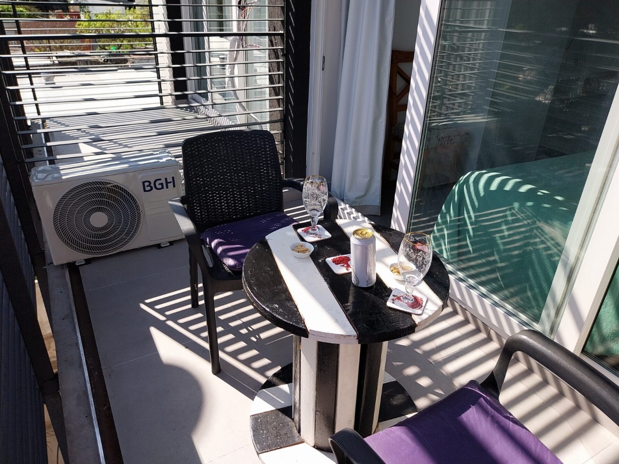 Alquiler Temporario Monoambiente c/Balcon y Cochera Propia, Montañeses 2300, Belgrano. 