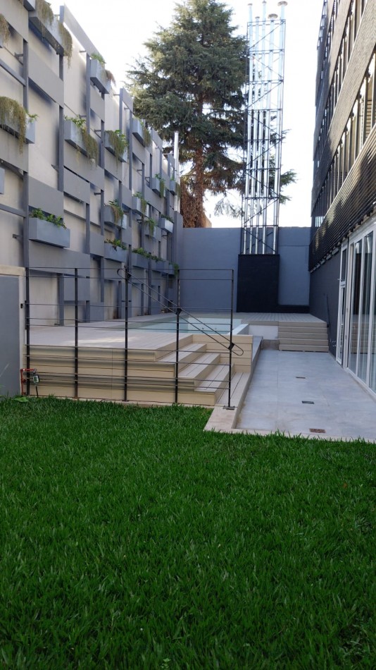 Alquiler Temporario Monoambiente c/Balcon y Cochera Propia, Montañeses 2300, Belgrano. 