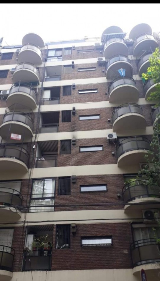 Alquiler Temporario Amplio Monoambiente, Guemes y Darregueyra, Palermo. 