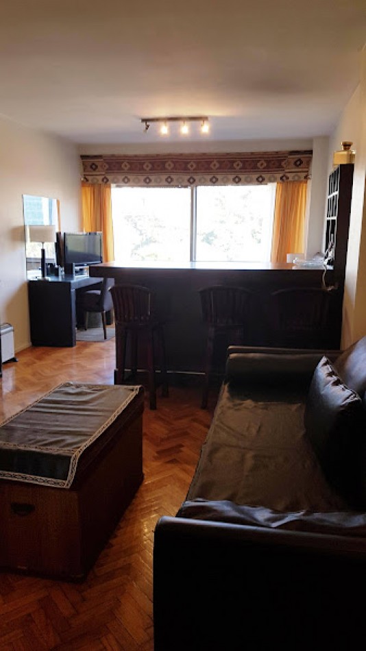 Alquiler Temporario Monoambiente, Carlos Pellegrini 900, 1. Centro