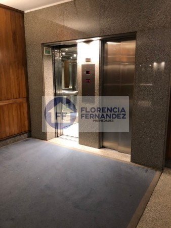 Alquiler Temporario 4 Ambientes con Dependencia y Cochera, Paraná 1200, Recoleta. 
