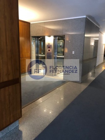Alquiler Temporario 4 Ambientes con Dependencia y Cochera, Paraná 1200, Recoleta. 