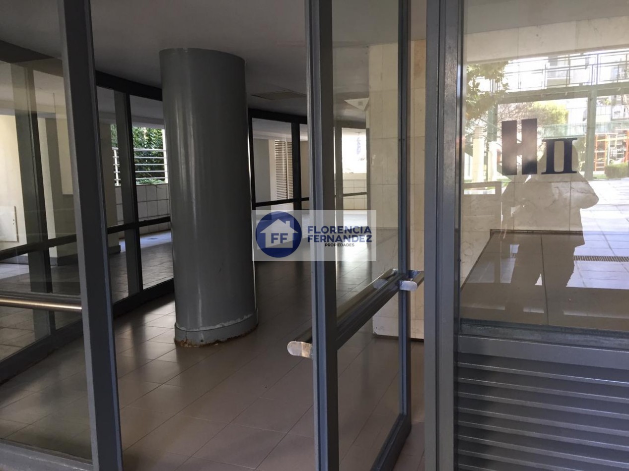 Alquiler Temporario 2 Ambientes piso alto c/ pileta, Roosevelt 1800, Belgrano. 