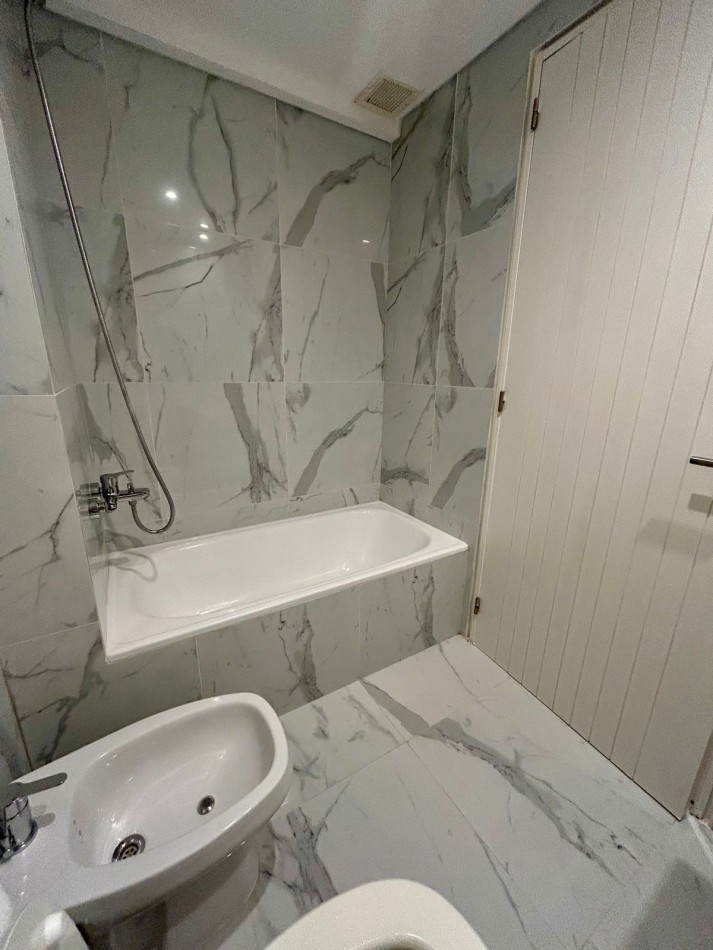 Alquiler Temporario Monoambiente SIN MUEBLES, Corrientes 3800. Almagro Norte. 3