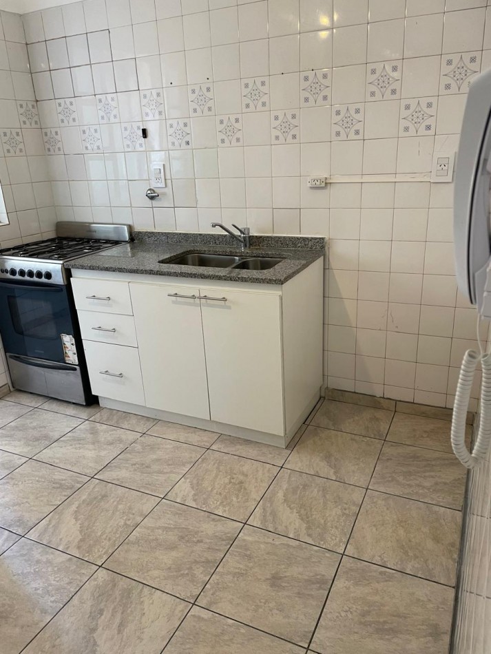 Alquiler Temporario 2 Ambientes Sin Muebles, Aguirre 100, Villa Crespo