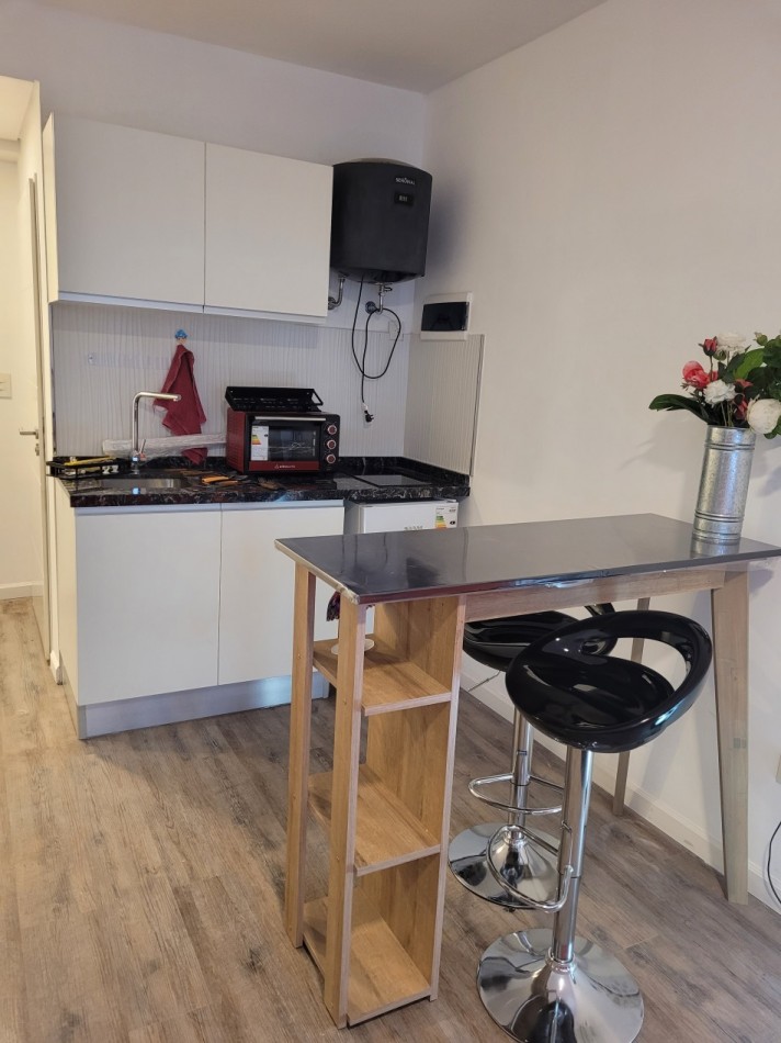 Alquiler Temporario Monoambiente, Alsina 1200, Monserrat