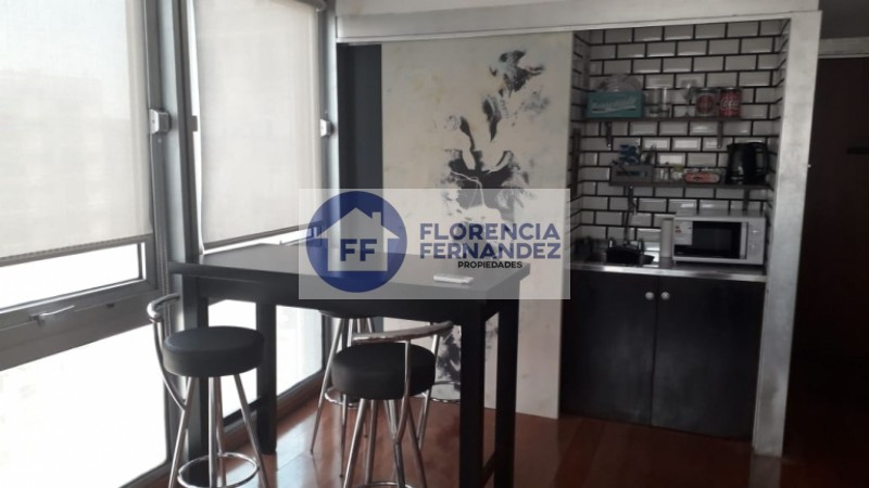 Alquiler Temporario Monoambiente, Esmeralda 701, Centro